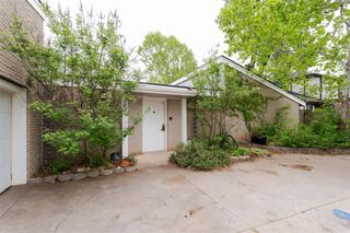 7000 Lakepointe Drive, Oklahoma City, OK 73116