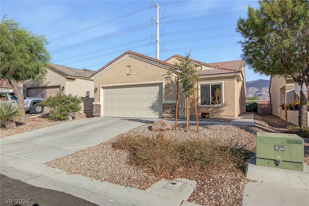 2912 Ground Robin Drive, North Las Vegas, NV 89084 — exterior
