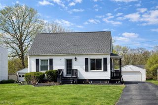 1905 Monticello Avenue NW, Warren, OH 44485