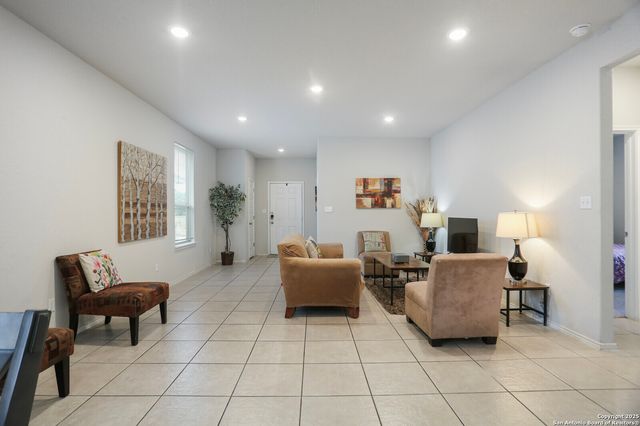 7883 Abbey, San Antonio, TX 78218