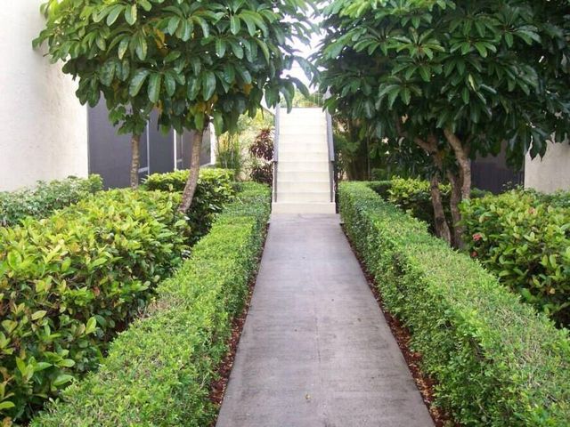 120 N M Street L, Lake Worth Beach, FL 33460