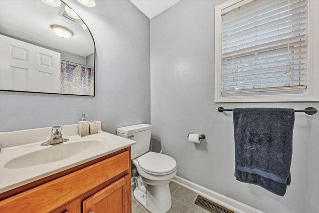 1944 Connors CT, Salem, VA 24153