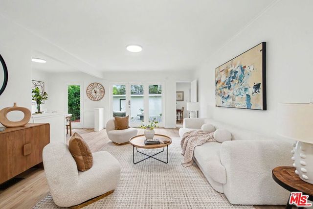 2600 Kelton Avenue, Los Angeles, CA 90064