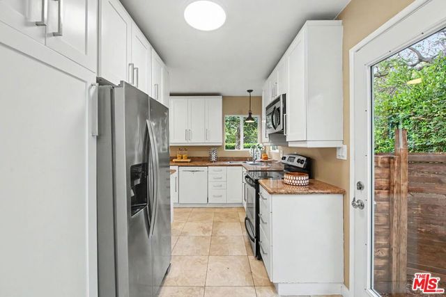 2600 Kelton Avenue, Los Angeles, CA 90064
