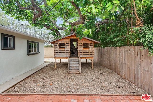 2600 Kelton Avenue, Los Angeles, CA 90064