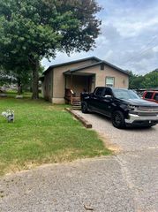 410 S 13th Street, Tecumseh, OK 74873