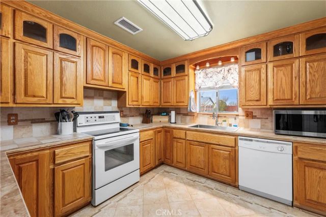 8260 Greenwood, California City, CA 93505