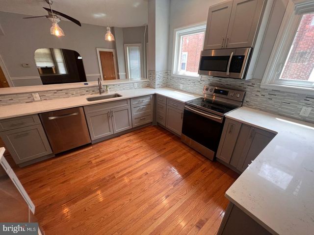 110 N UNION AVE, Lansdowne, PA 19050