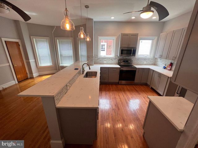 110 N UNION AVE, Lansdowne, PA 19050