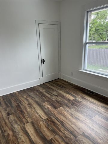 757 Washington Avenue, Muskegon, MI 49441