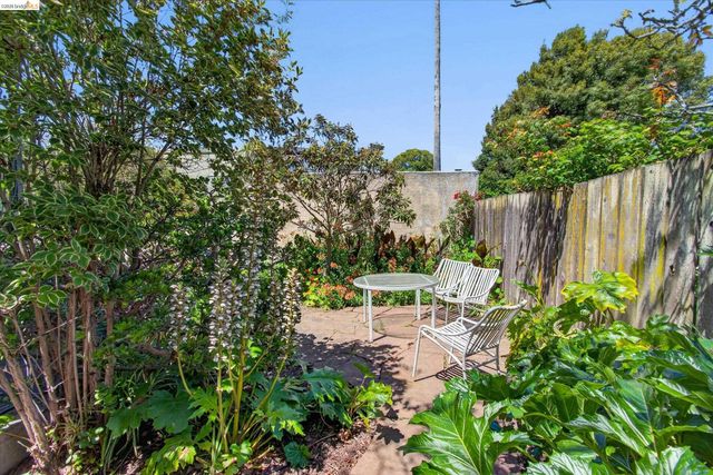 1239 Berkeley Way, Berkeley, CA 94702