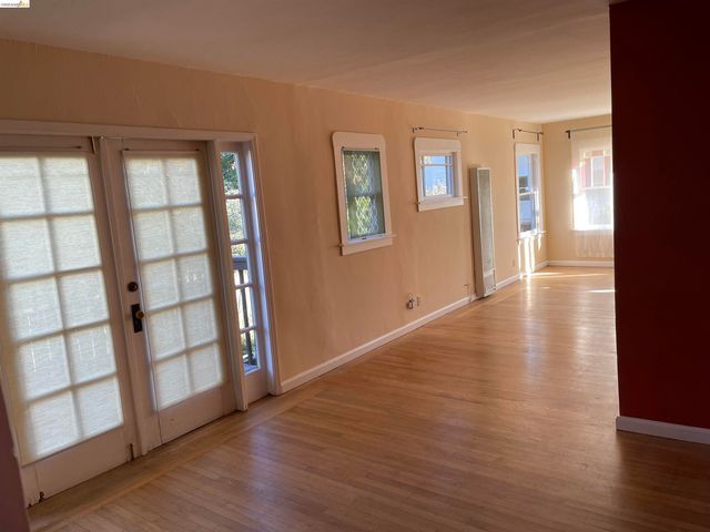 1239 Berkeley Way, Berkeley, CA 94702