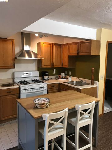 1239 Berkeley Way, Berkeley, CA 94702