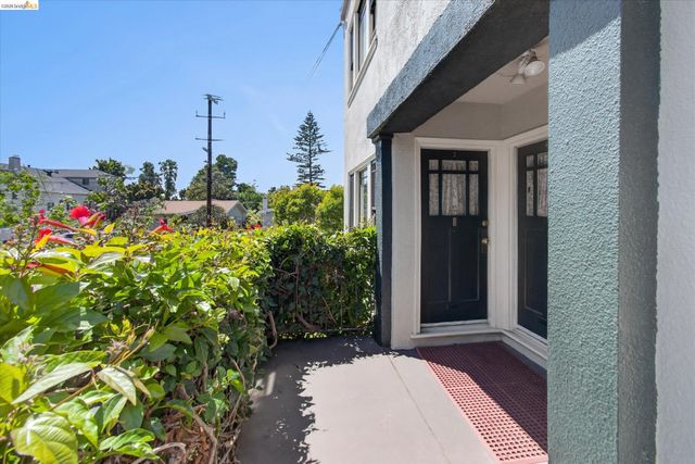 1239 Berkeley Way, Berkeley, CA 94702