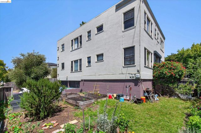 1239 Berkeley Way, Berkeley, CA 94702