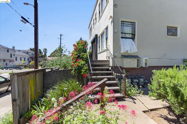 1239 Berkeley Way, Berkeley, CA 94702