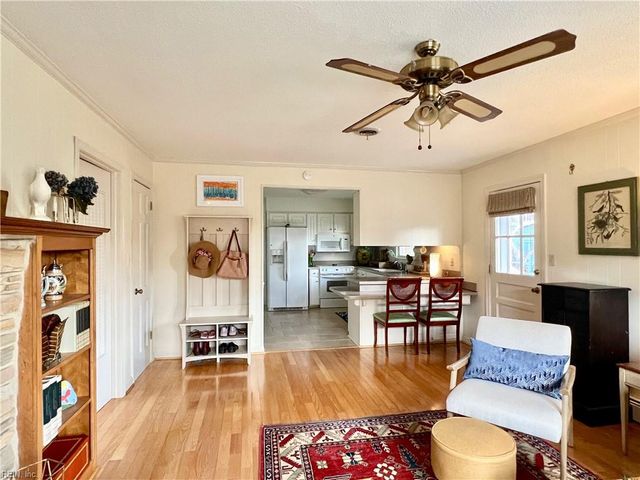 4652 Paul Revere RD, Virginia Beach, VA 23455