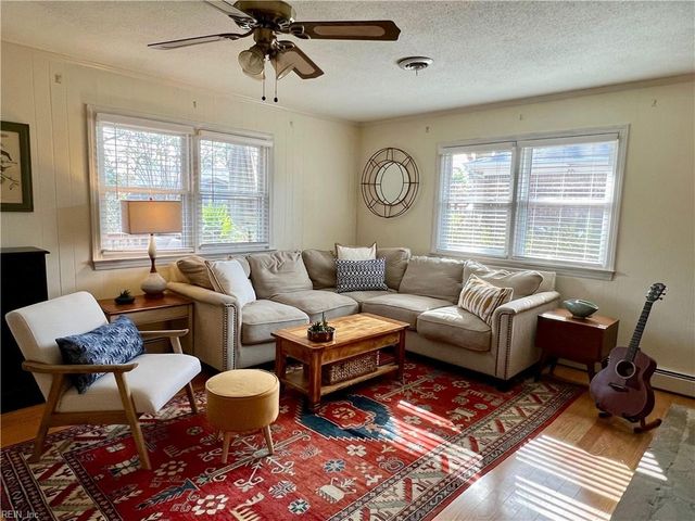 4652 Paul Revere RD, Virginia Beach, VA 23455