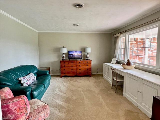 4652 Paul Revere RD, Virginia Beach, VA 23455