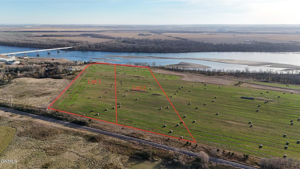2 Lewis And Clark Trail, Washburn, ND 58577