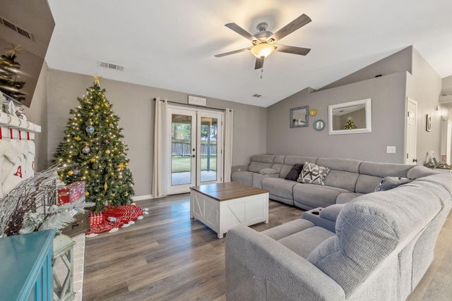 3623 E Acequia Court, Visalia, CA 93292