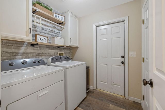 3623 E Acequia Court, Visalia, CA 93292