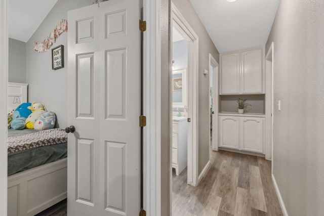 3623 E Acequia Court, Visalia, CA 93292