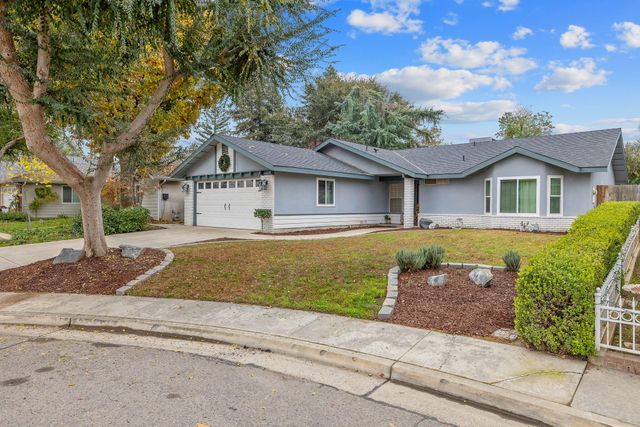 3623 E Acequia Court, Visalia, CA 93292
