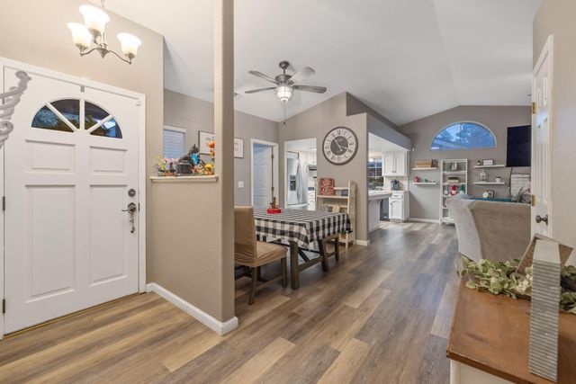 3623 E Acequia Court, Visalia, CA 93292