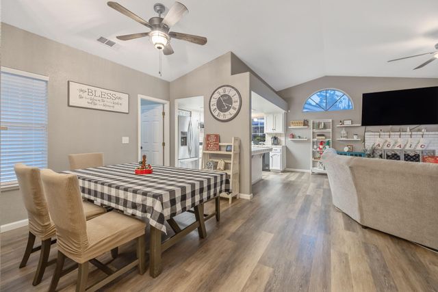 3623 E Acequia Court, Visalia, CA 93292