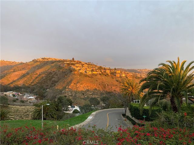 580 Poplar Street, Laguna Beach, CA 92651