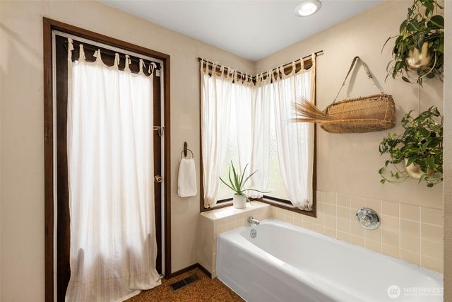 70 Twin View Drive, Sequim, WA 98382