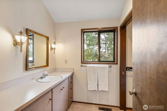 70 Twin View Drive, Sequim, WA 98382