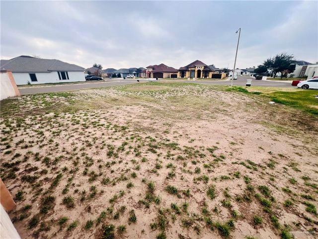 1106 W B Street, Mission, TX 78572