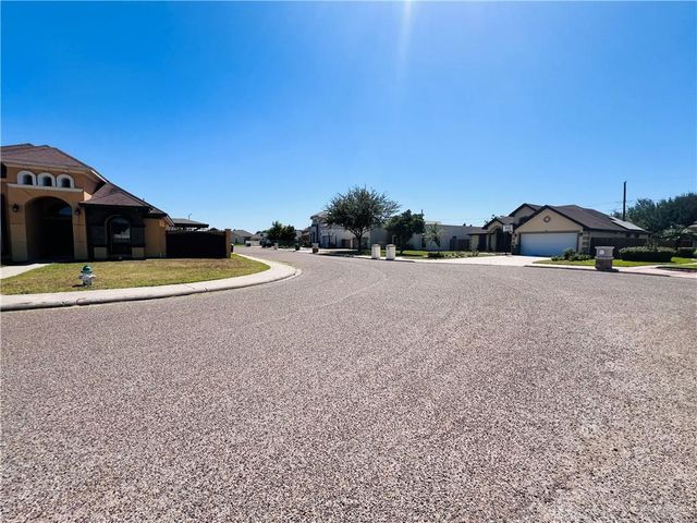 1106 W B Street, Mission, TX 78572