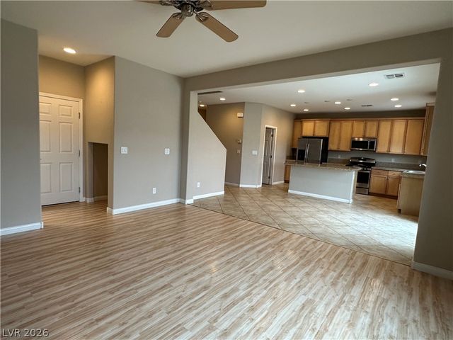 6463 Pochman Mesa Street, Las Vegas, NV 89113
