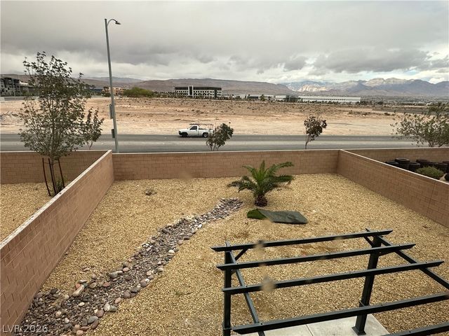 6463 Pochman Mesa Street, Las Vegas, NV 89113