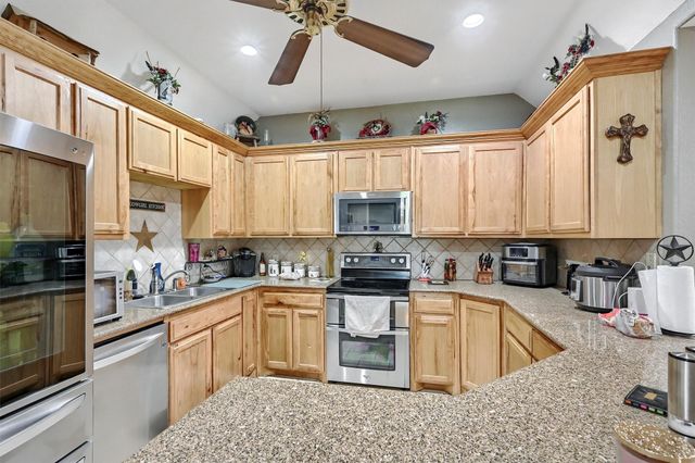 3138 Scarbrough Road, Sadler, TX 76264
