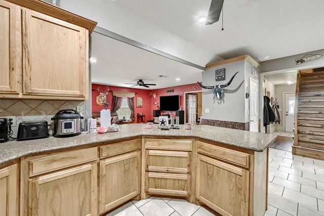 3138 Scarbrough Road, Sadler, TX 76264