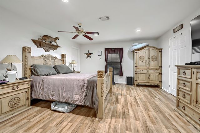 3138 Scarbrough Road, Sadler, TX 76264