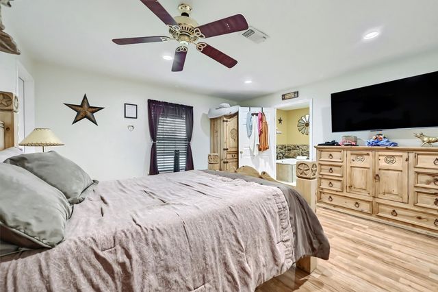 3138 Scarbrough Road, Sadler, TX 76264