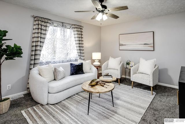 29 Redwood Lane, Yutan, NE 68073