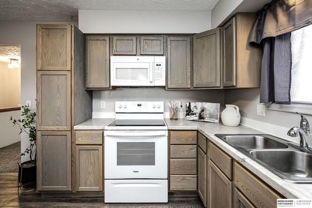 29 Redwood Lane, Yutan, NE 68073