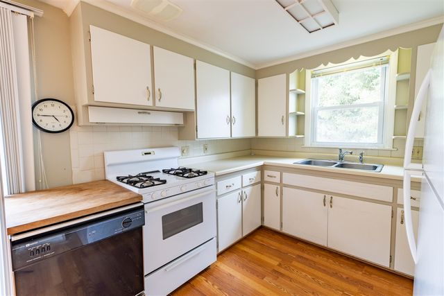 24076 2nd Avenue, Mattawan, MI 49071