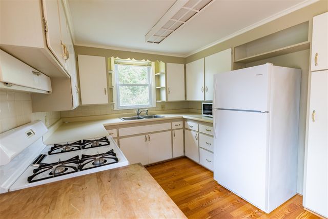 24076 2nd Avenue, Mattawan, MI 49071