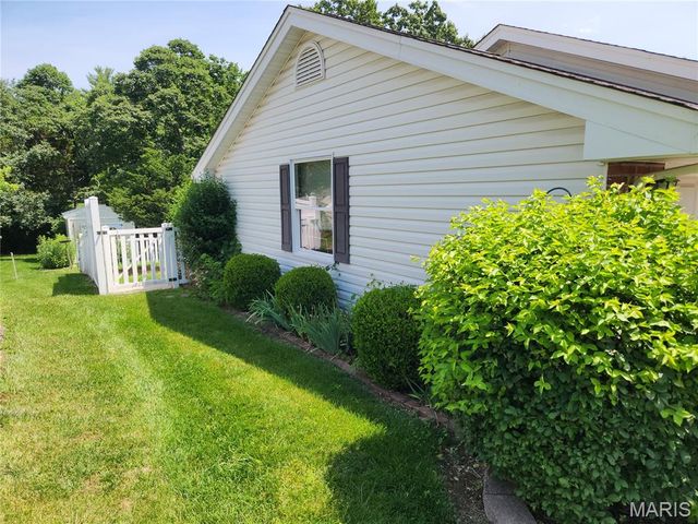 707 Pershing Drive, Warrenton, MO 63383