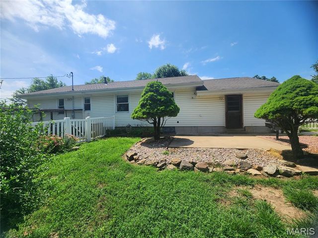 707 Pershing Drive, Warrenton, MO 63383