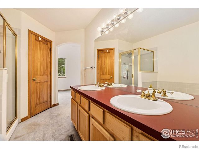 3686 Oakwood Drive, Longmont, CO 80503