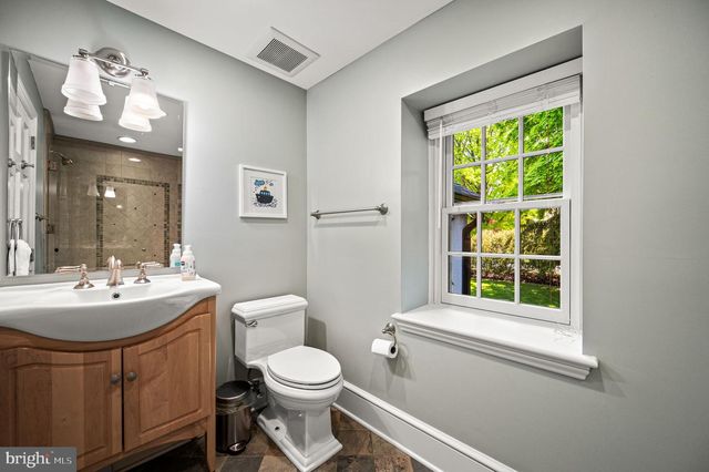 1208 WAVERLY RD, Gladwyne, PA 19035