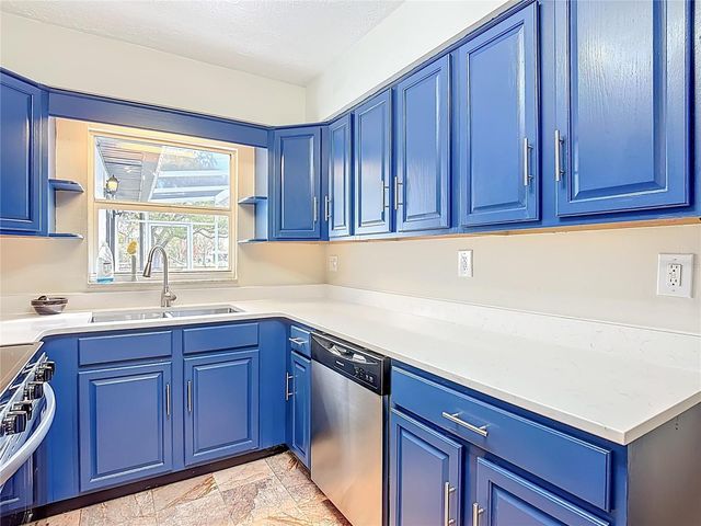 2720 HANDLEY BOULEVARD, Lakeland, FL 33803